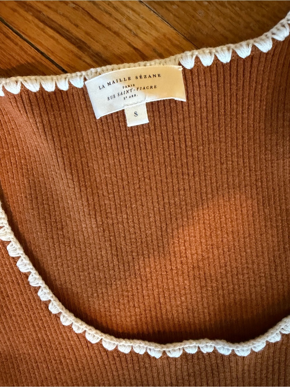 Sezane Sleeveless Ribbed Knit Dress with Contrast Trim - Rust - Picture 4 of 6